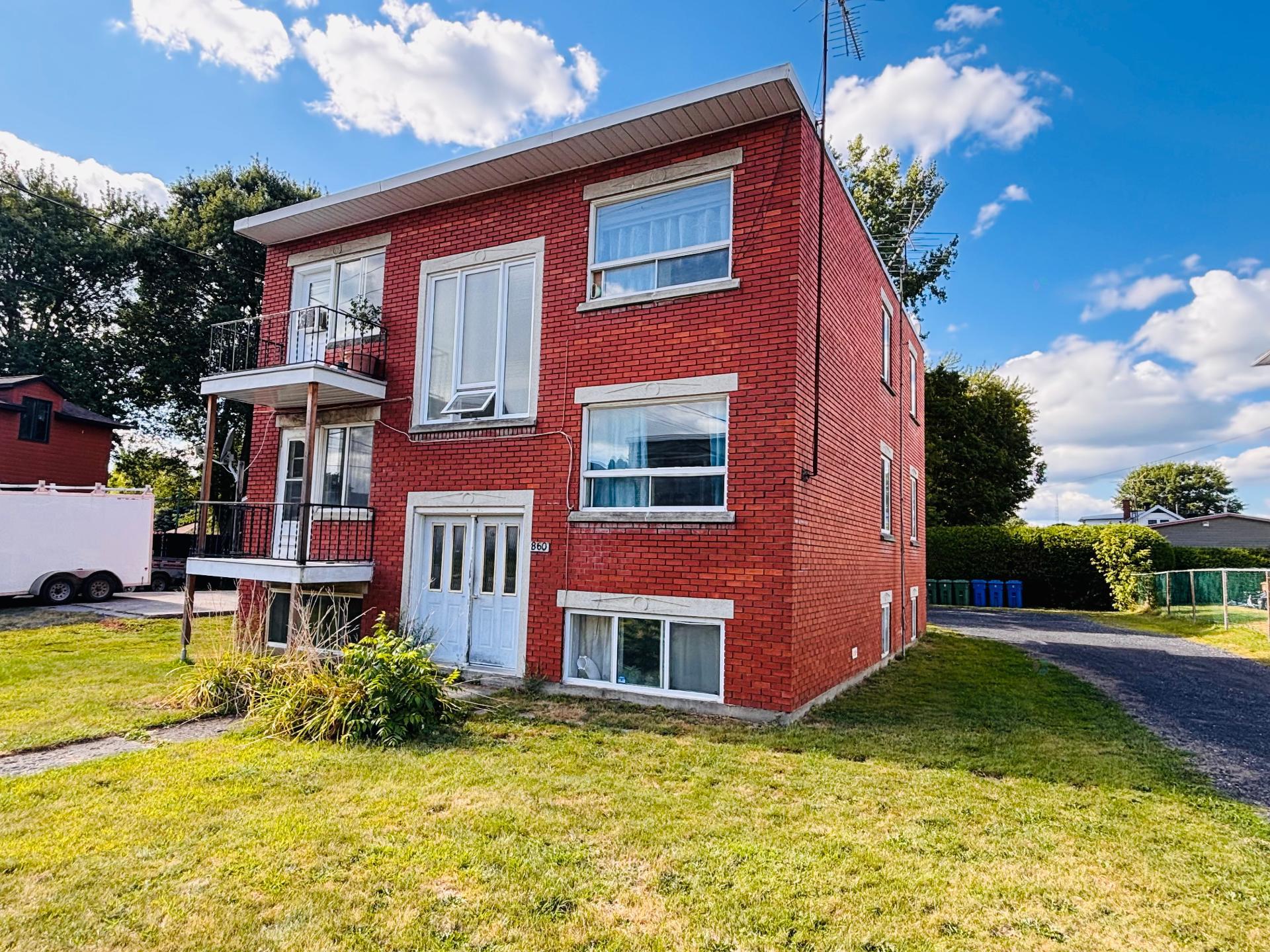 Triplex à vendre